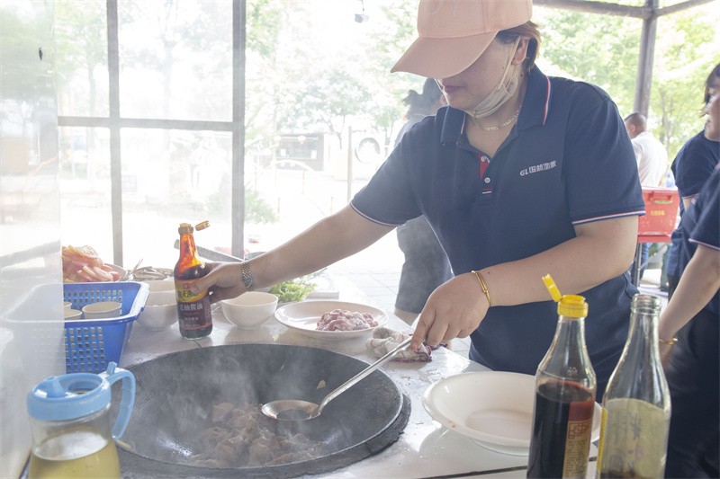 “六月蝶變 再創(chuàng)佳績(jī)”國林地板6月拓展PK會(huì)圓滿成功