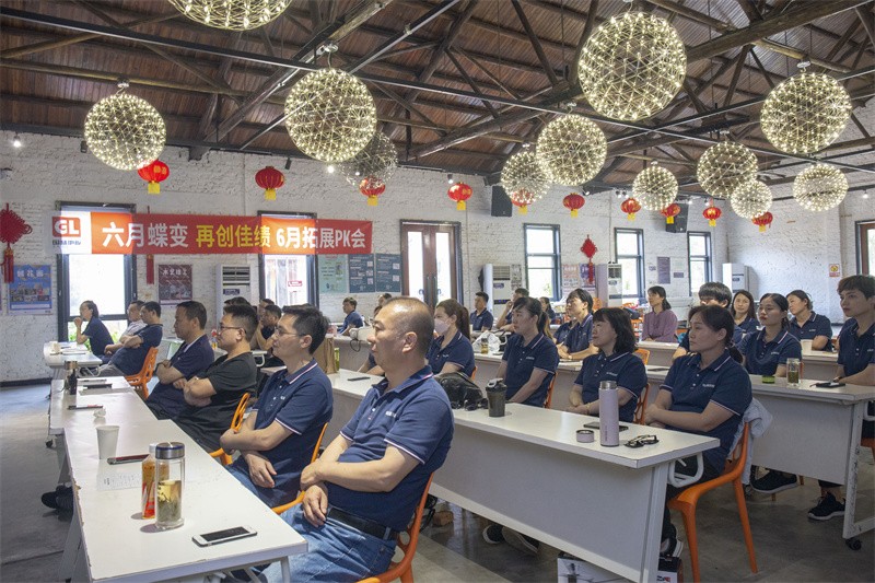 “六月蝶變 再創(chuàng)佳績(jī)”國林地板6月拓展PK會(huì)圓滿成功